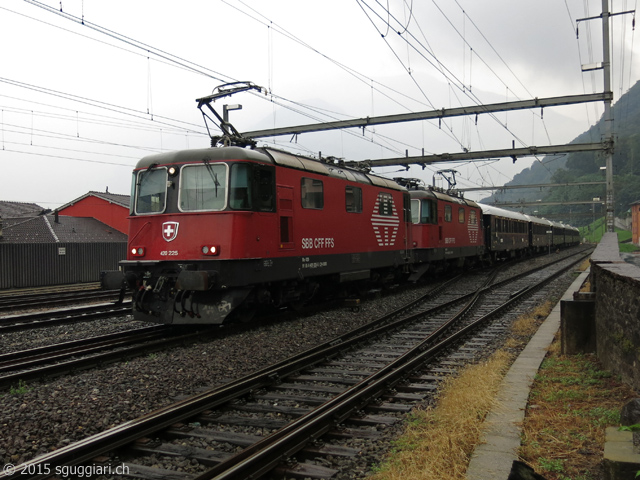 SBB Re 420 225-5 e Re 420 222-2 'LION' con VSOE